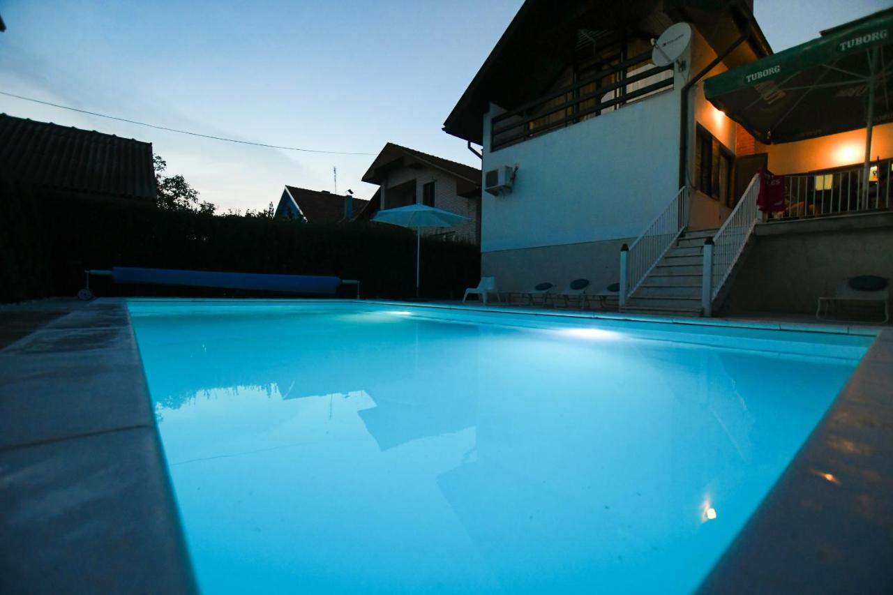 Villa Mina Kladovo, 5-Bedroom Villa With Pool For Up To 12 People Exterior photo