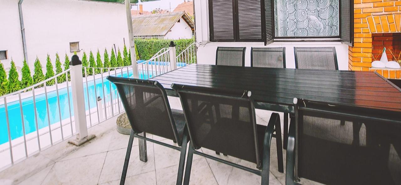 Villa Mina Kladovo, 5-Bedroom Villa With Pool For Up To 12 People Exterior photo