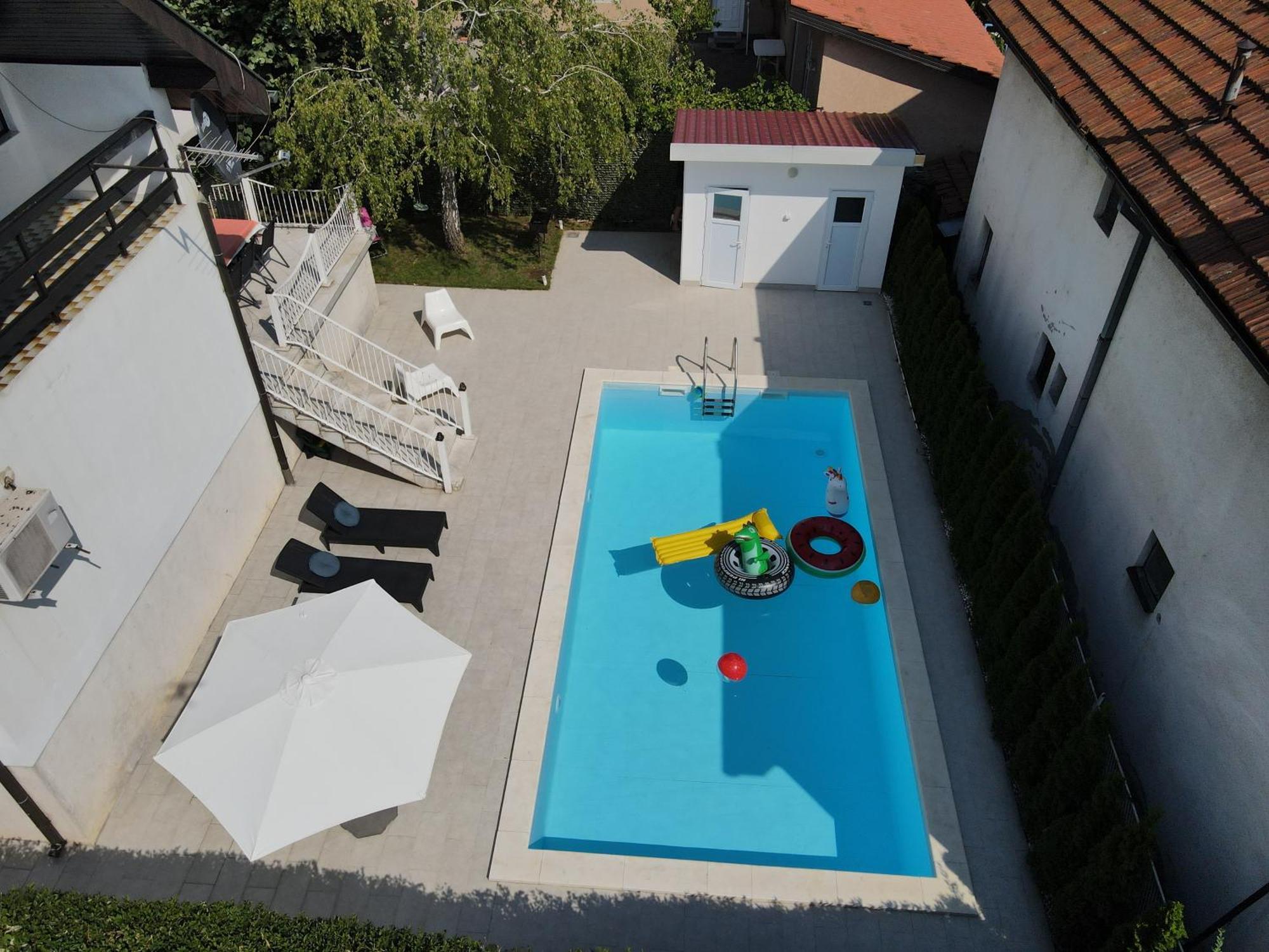 Villa Mina Kladovo, 5-Bedroom Villa With Pool For Up To 12 People Exterior photo