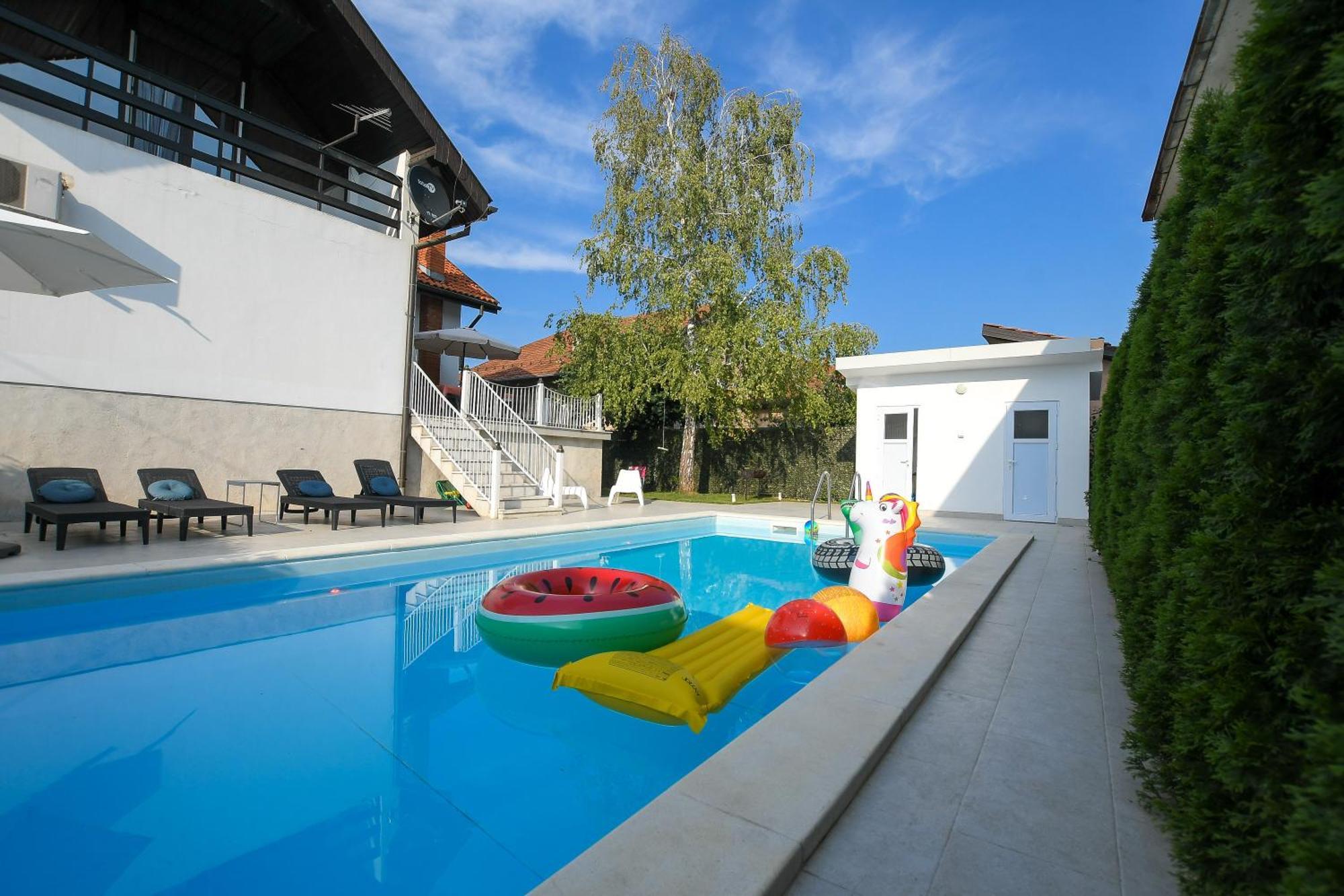 Villa Mina Kladovo, 5-Bedroom Villa With Pool For Up To 12 People Exterior photo
